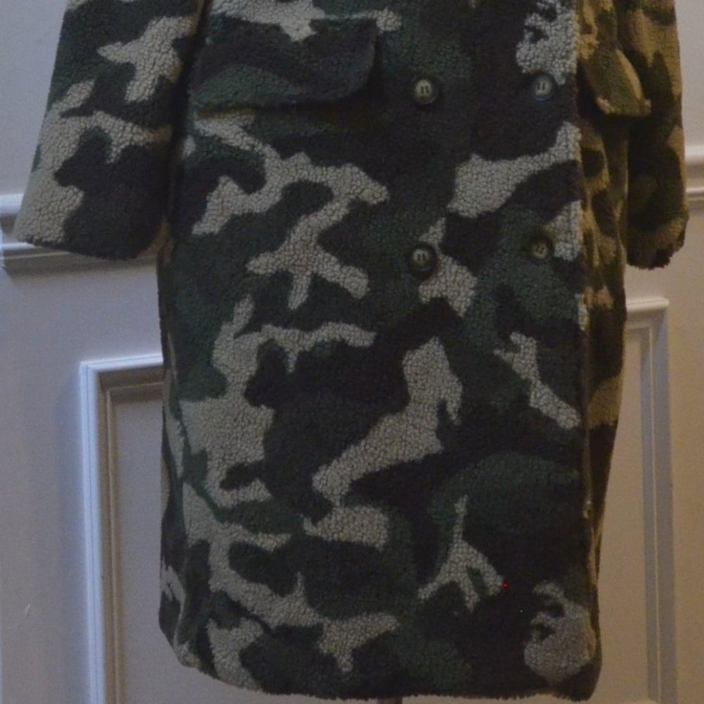 Curvy Encore - Picture 3 of 3